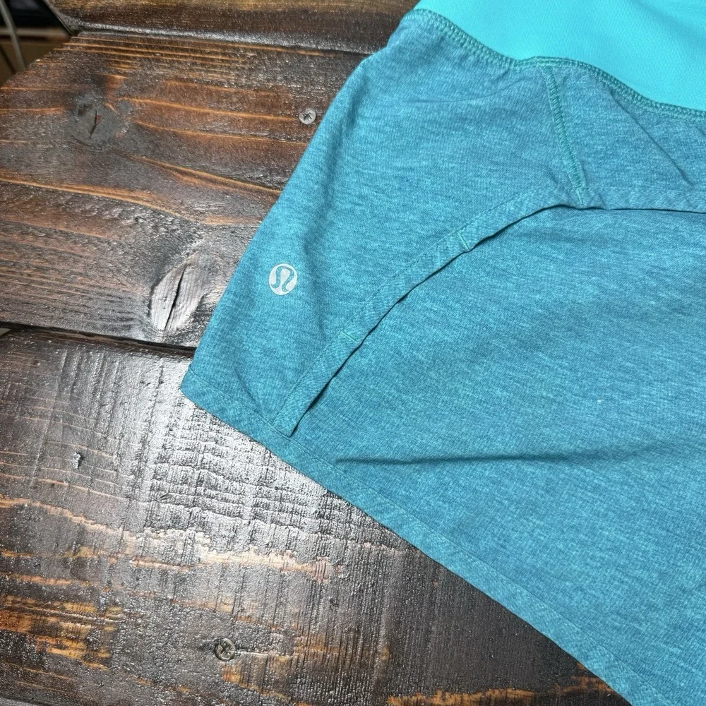Lululemon Shorts Women's 4 Blue Teal Running 4 Inseam Zip Pocket Lined